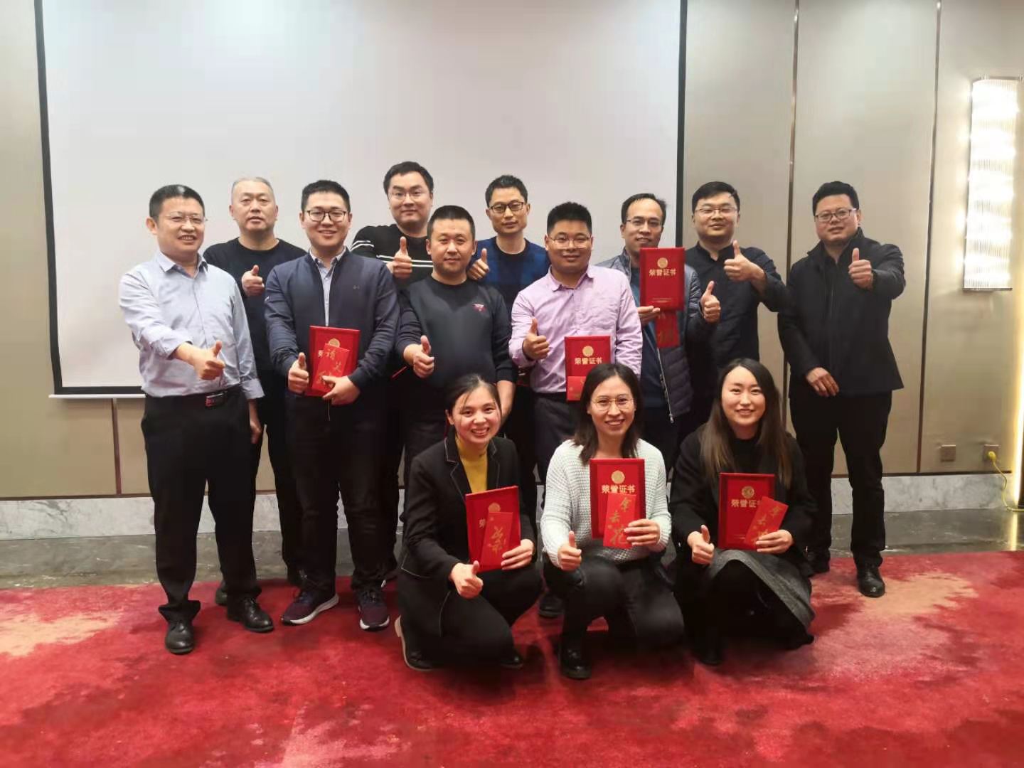 1614589480685567.jpg ee4ff39044014d0055017c727857455.jpg